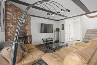 Photo #3: 41111556 Listing 