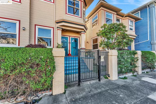 MLS: 41111561 Condo For Sale