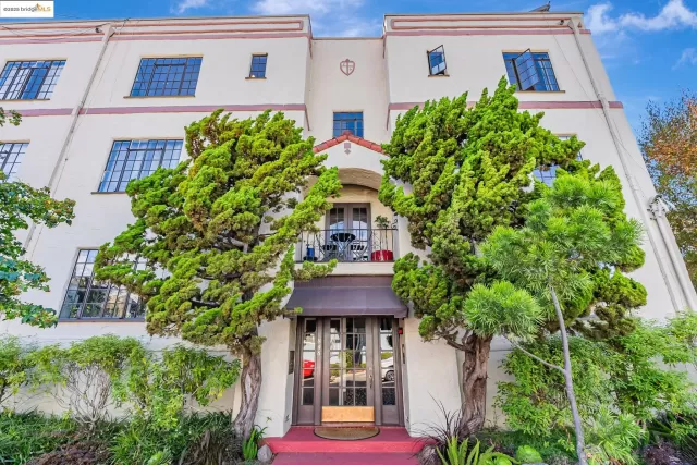 MLS: 41111572 Condo For Sale