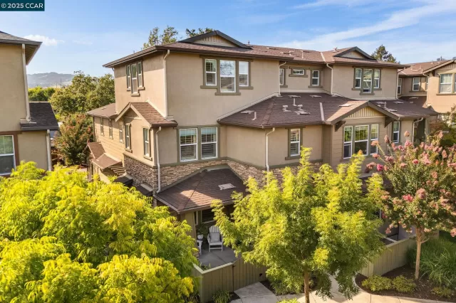 MLS: 41111603 Condo For Sale