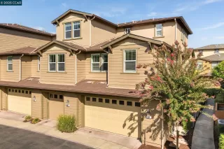 Photo #2: 41111603 Listing