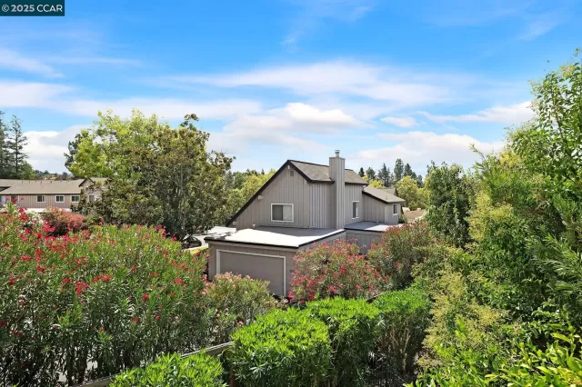 MLS: 41111604 Condo For Sale