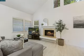 Photo #5: 41111626 Listing 