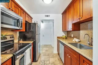 Photo #5: 41111634 Listing