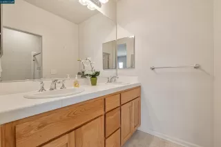 Photo #5: 41111658 Listing