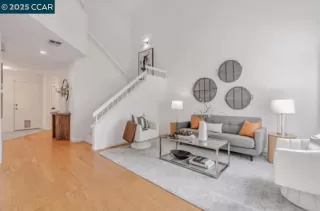 Photo #5: 41111821 Listing