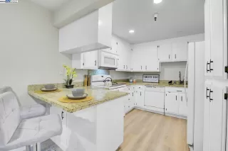 Photo #6: 41111831 Listing 