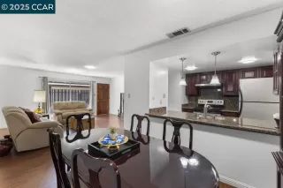 Photo #6: 41111936 Listing 
