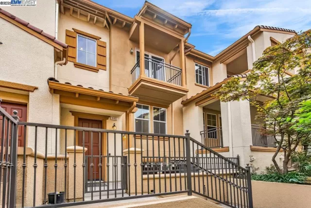 MLS: 41111954 Condo For Sale