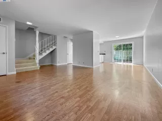 Photo #2: 41111988 Listing