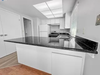 Photo #3: 41111988 Listing