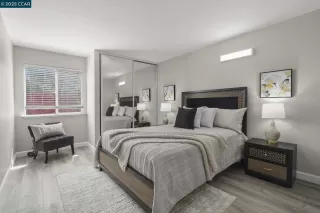 Photo #6: 41112015 Listing