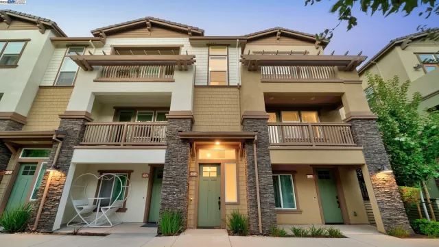 MLS: 41112016 Condo For Sale