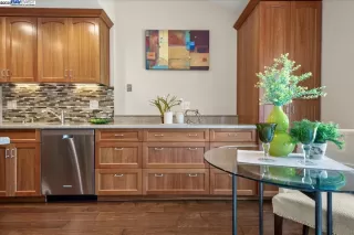 Photo #2: 41112036 Listing