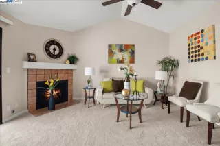 Photo #6: 41112036 Listing