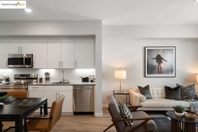 MLS: 41112048 Condo For Sale