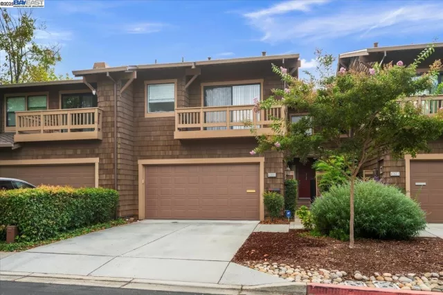 MLS: 41112067 Condo For Sale