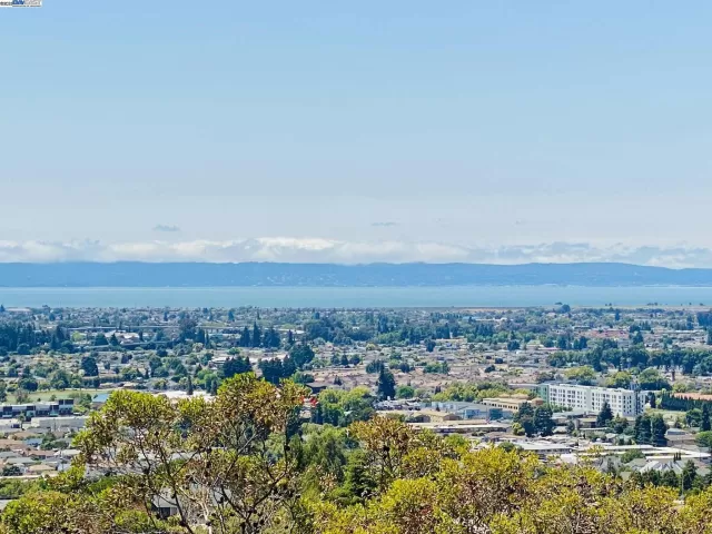 MLS: 41112092 Condo For Sale