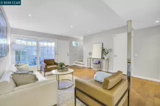 Photo #4: 41112107 Listing