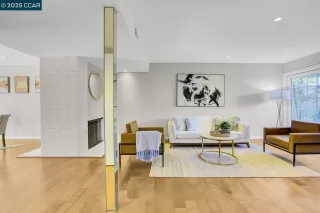 Photo #6: 41112107 Listing