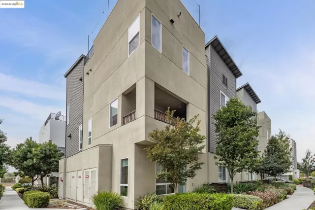 MLS: 41112111 Condo For Sale