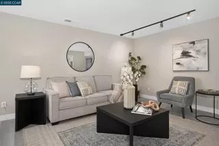 Photo #5: 41112112 Listing 