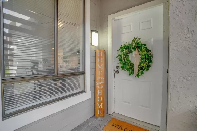 MLS: 41112168 Condo For Sale