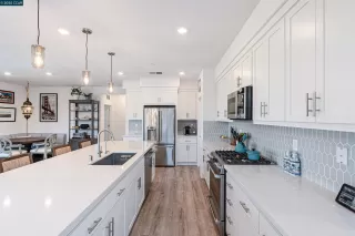 Photo #5: 41112173 Listing 