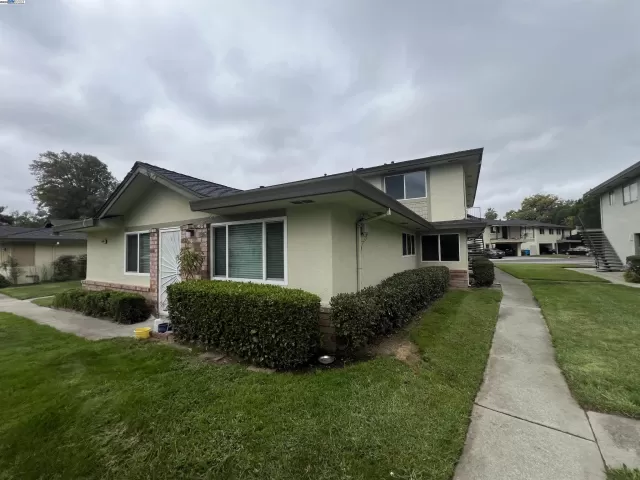 MLS: 41112179 Condo For Sale