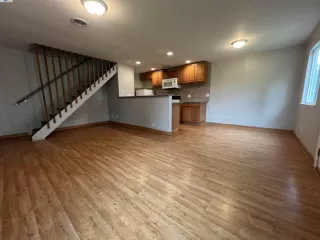 Photo #2: 41112179 Listing 