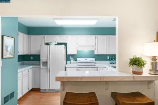 Photo #5: 41112235 Listing