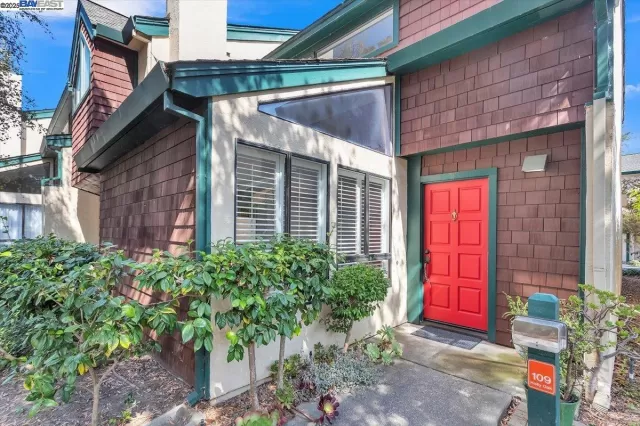 MLS: 41112247 Condo For Sale