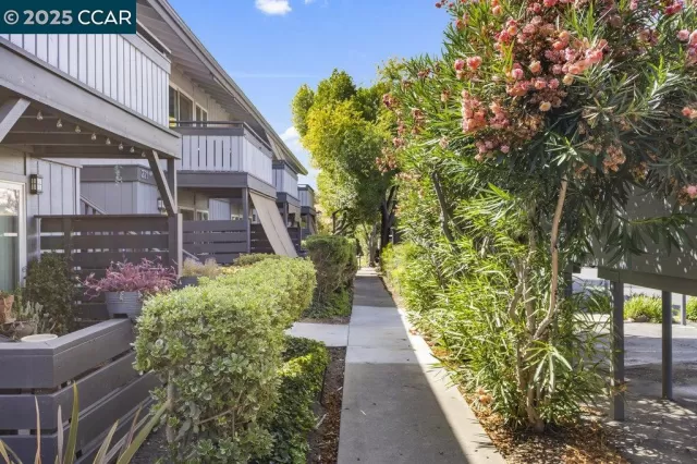 MLS: 41112277 Condo For Sale