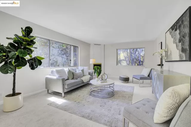 MLS: 41112299 Condo For Sale