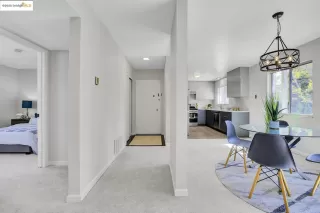 Photo #2: 41112299 Listing