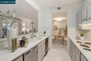 Photo #4: 41112335 Listing