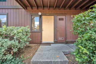 Photo #2: 41112359 Listing