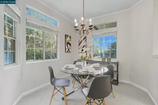 Photo #2: 41112397 Listing