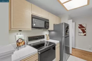 Photo #4: 41112397 Listing