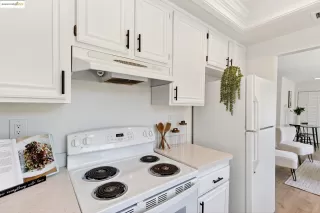 Photo #2: 41112415 Listing