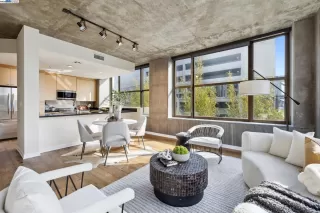 Photo #5: 41112419 Listing 