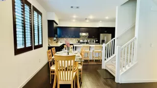 Photo #6: 41112426 Listing