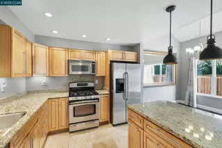 Photo #4: 41112447 Listing