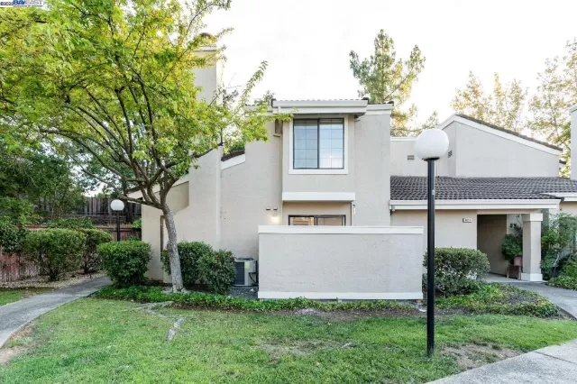 MLS: 41112453 Condo For Sale