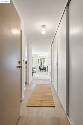 Photo #5: 41112459 Listing 