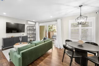 Photo #2: 41112504 Listing