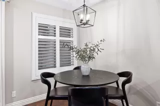 Photo #5: 41112504 Listing