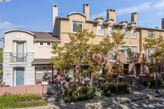 More Details about MLS # 41112508 : 710 CITY WALK PL # 7