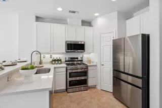 Photo #2: 41112508 Listing