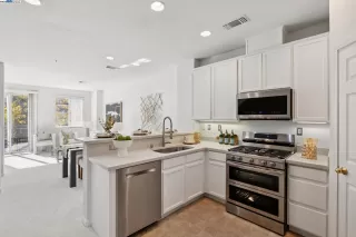 Photo #3: 41112508 Listing